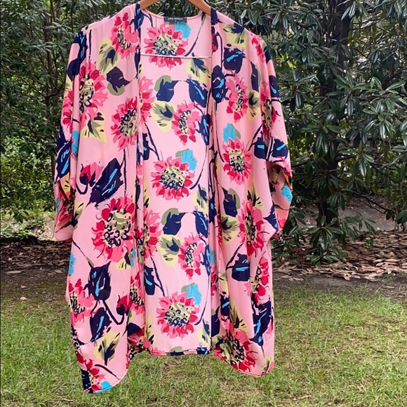 Floral Kimono - Picture 1 of 4